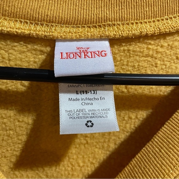 Disney The Lion King Yellow Sweatshirt Women’s Juniors Large Hakuna Matata - Picture 3 of 4